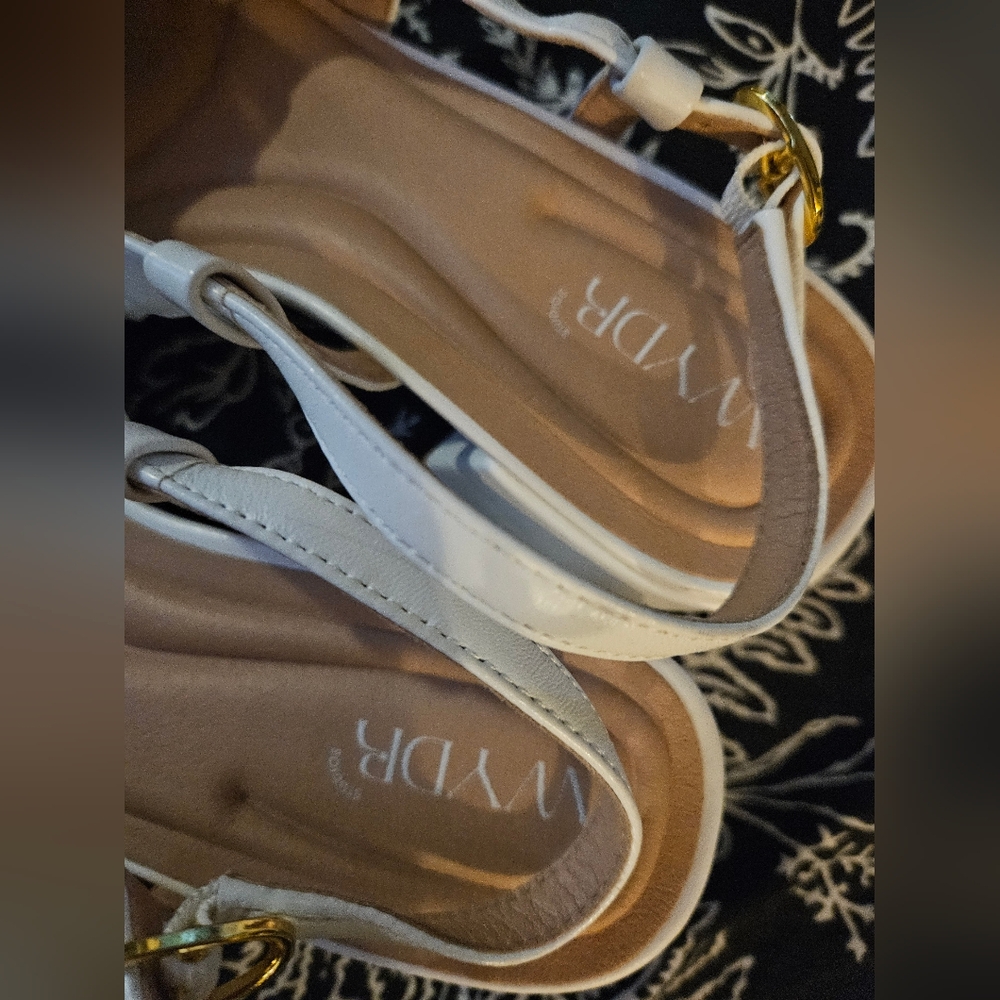 WYDR Studios White Square Buckle Slingback Block Heels - Size 9 WW - Picture 5 of 6